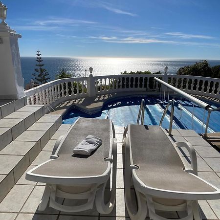Villa Ladera Panorama - Private Heated Pool เนร์คา ภายนอก รูปภาพ